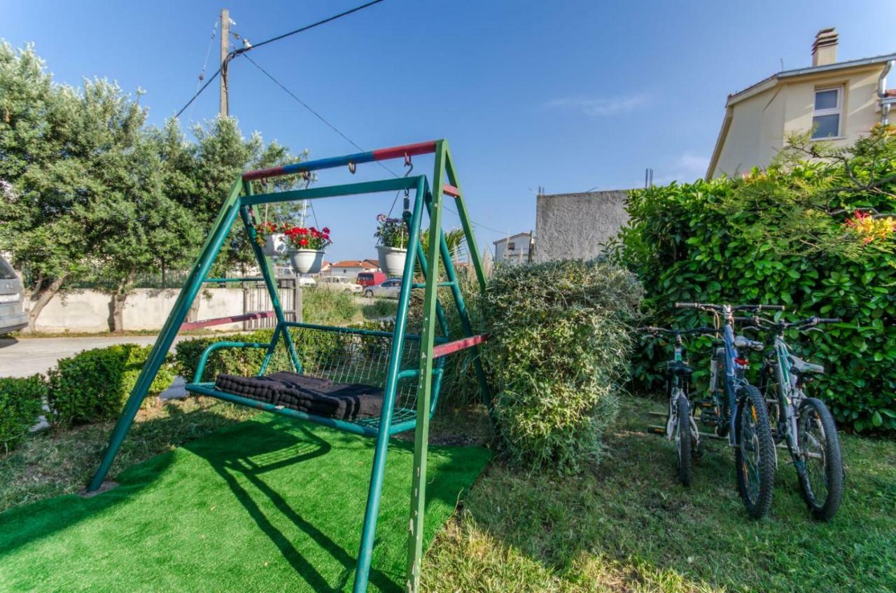 Holiday Apartment With Garden Kastela Exterior photo