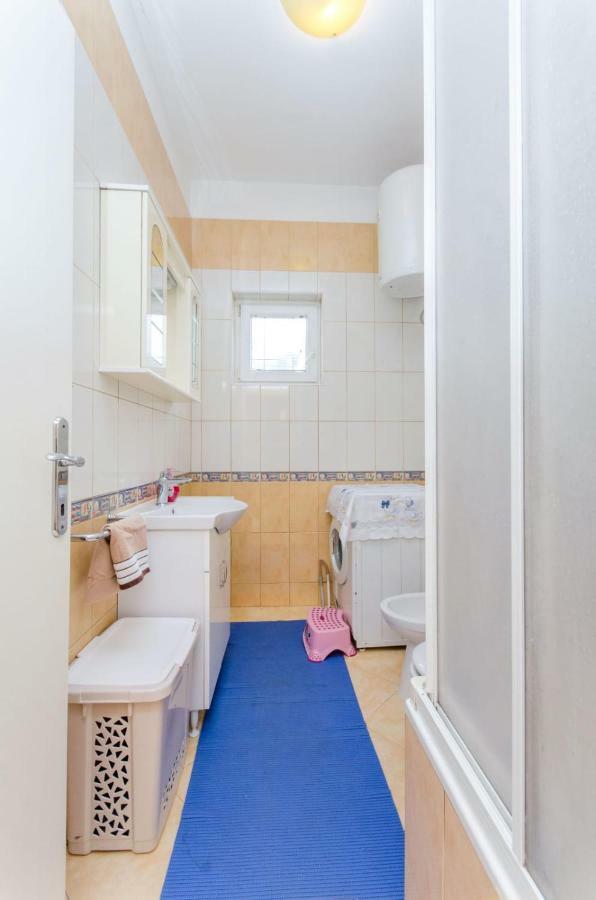 Holiday Apartment With Garden Kastela Exterior photo